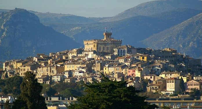 Le vieux Cagnes et le ch&acirc;teau