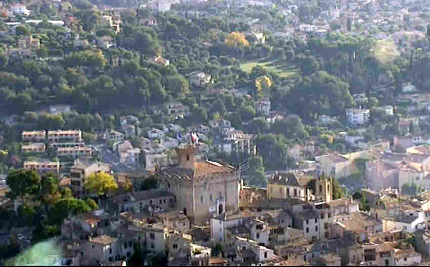 Vue du ch&acirc;teau de Cagnes
