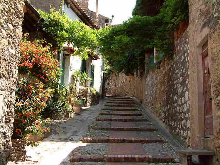 Rue calad&eacute;e du vieux Cagnes