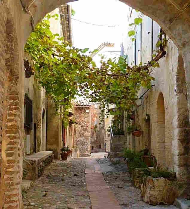 rue du vieux Cagnes