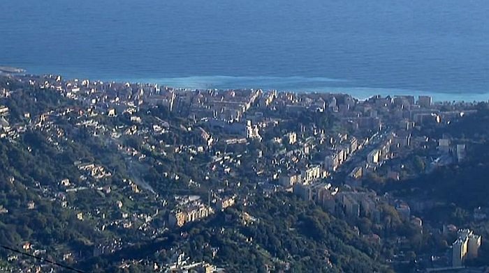 Menton depuis  Sainte-Agn&egrave;s