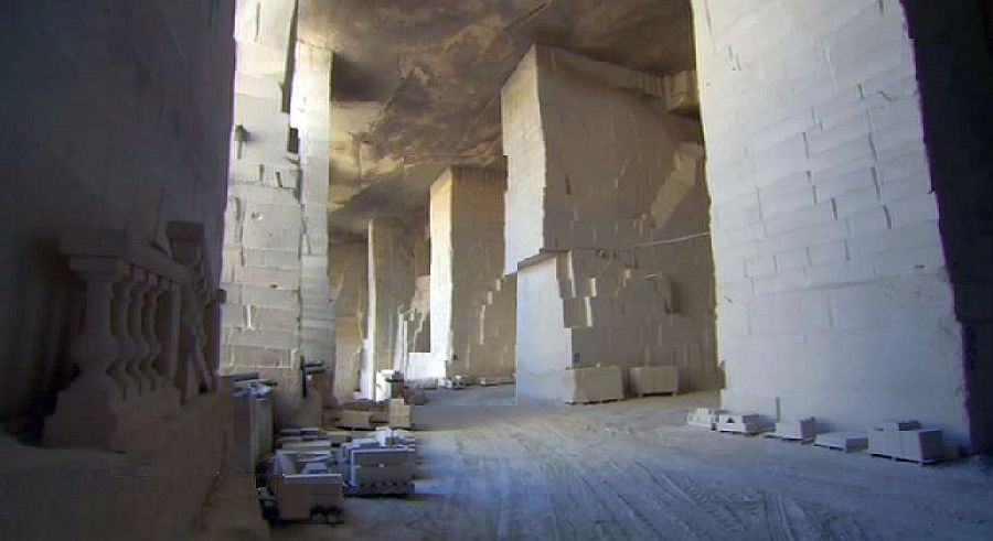 Carri&egrave;re de Sarragan aux Baux de Provence