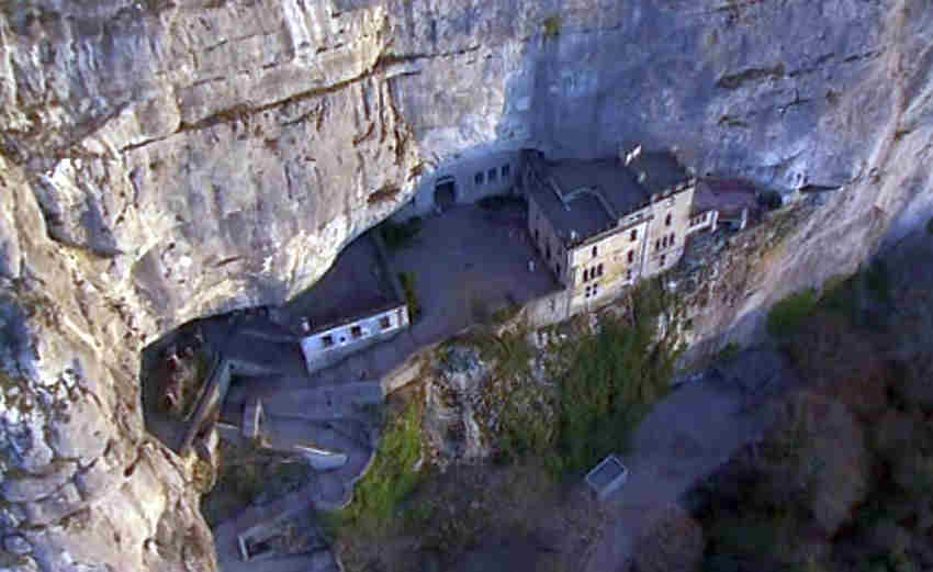 Sanctuaire de Marie-Madeleine la Saint-Baume