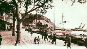 Cassis le port vue citadelle 1900