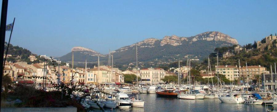 Cassis vue panoramique du port