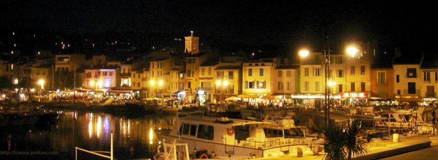 Cassis the port at night