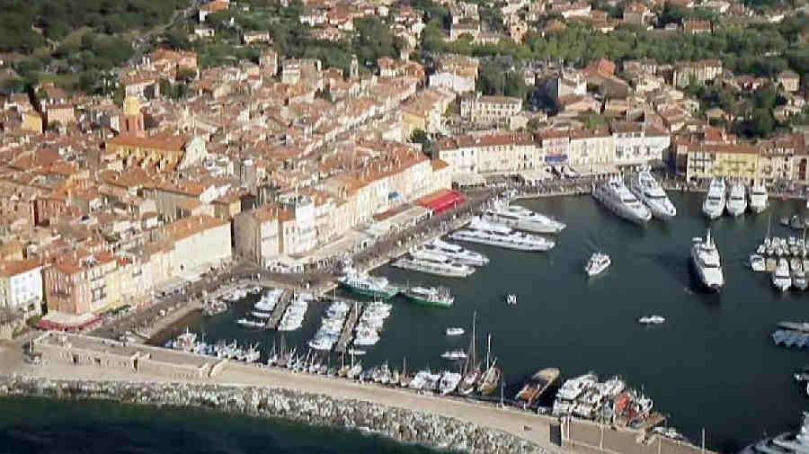 Vue de St-Tropez et  du port