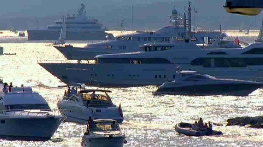 yachts dans la baie de St-Tropez