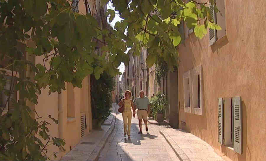 rue portal &agrave; St-Tropez