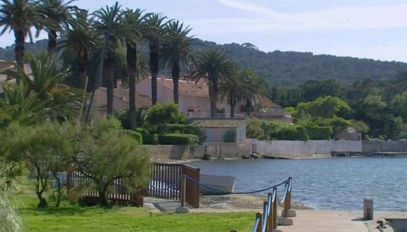 d&eacute;barcad&egrave;re  &agrave; Porquerolles