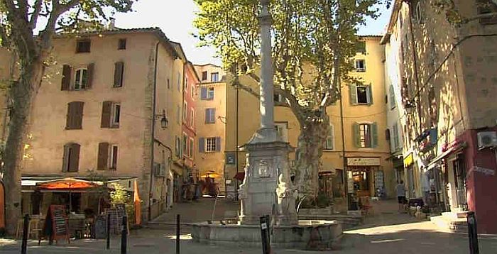 Fontaine de la  noix Lorgues