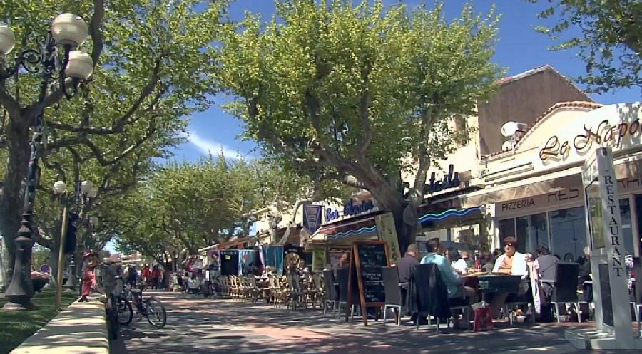 Terrasses de cafés et restaurants à St-Raphaël