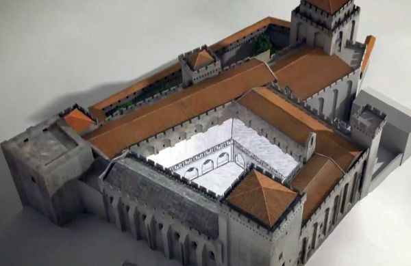 maquette &eacute;volution palais des  papes d'Avignon