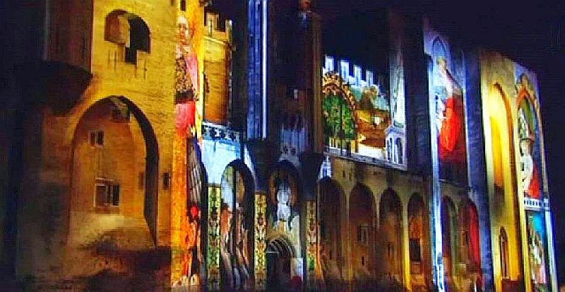 son et lumiere fa&ccedil;ade palais des papes d'Avignon