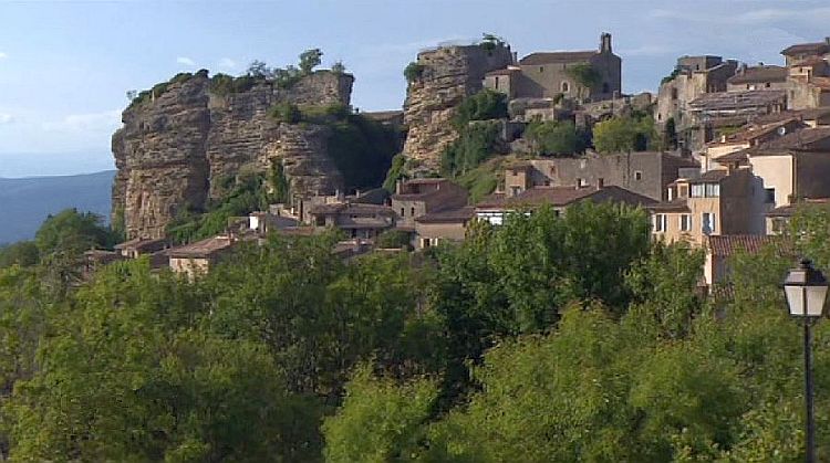 Le rocher de Bonnieux