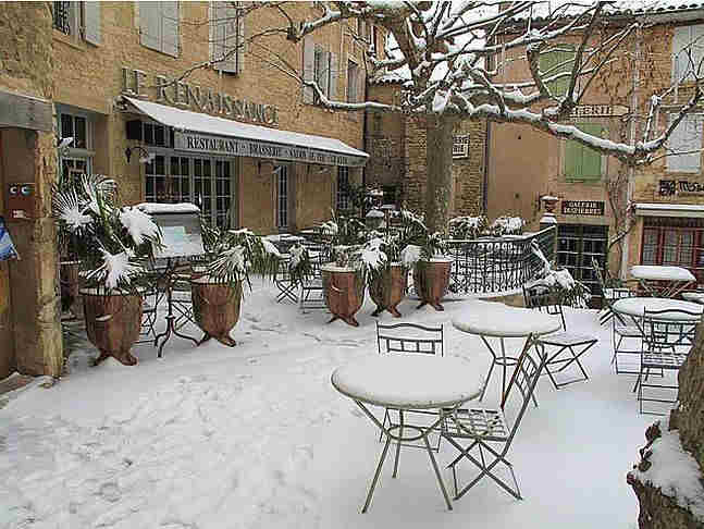 Caf&eacute; Renaissance &agrave;  Gordes