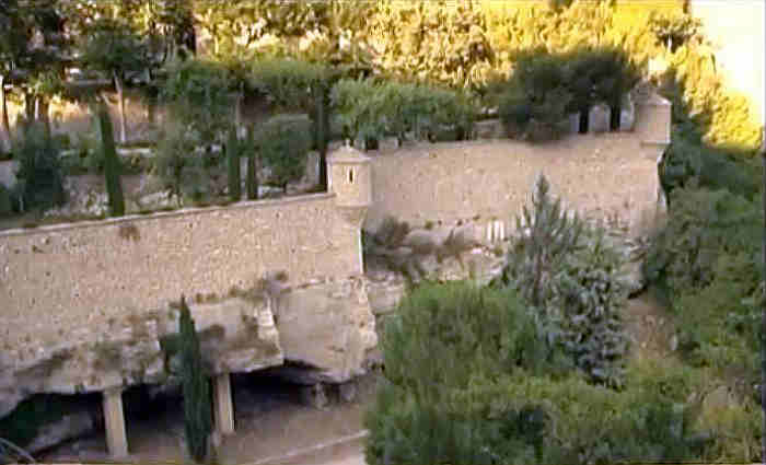 Gordes vestiges remparts