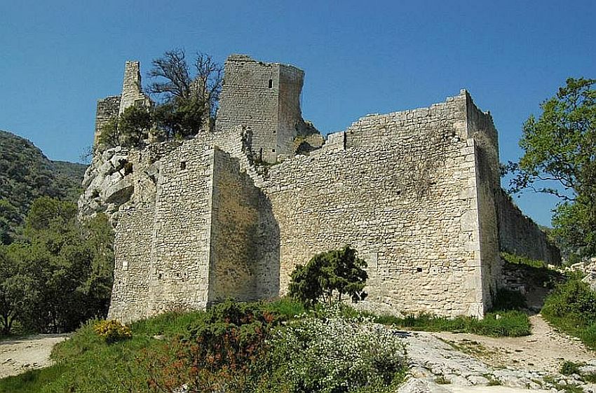 Opp&egrave;de-le-Vieux, ruines du ch&acirc;eau