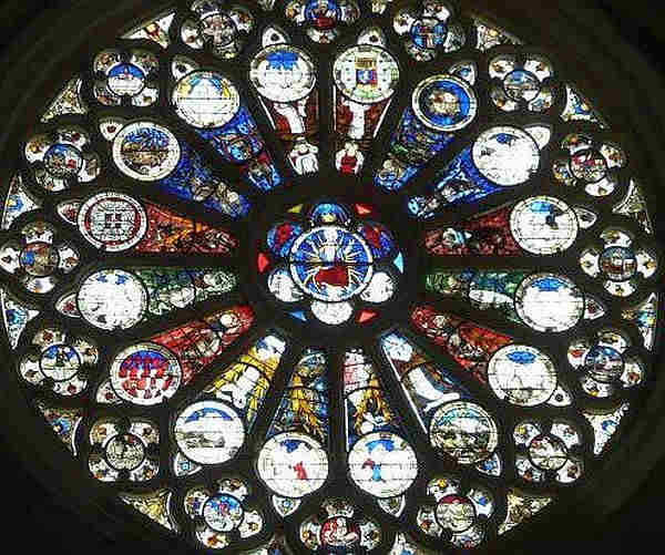 rosace christ apocalypse cathedrale d'Angers