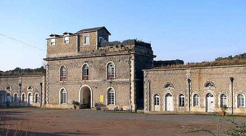 Fort de la Pierre Lev&eacute;e, &icirc;le d'Yeu