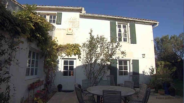 maison  siante-Marie-de-R&eacute;