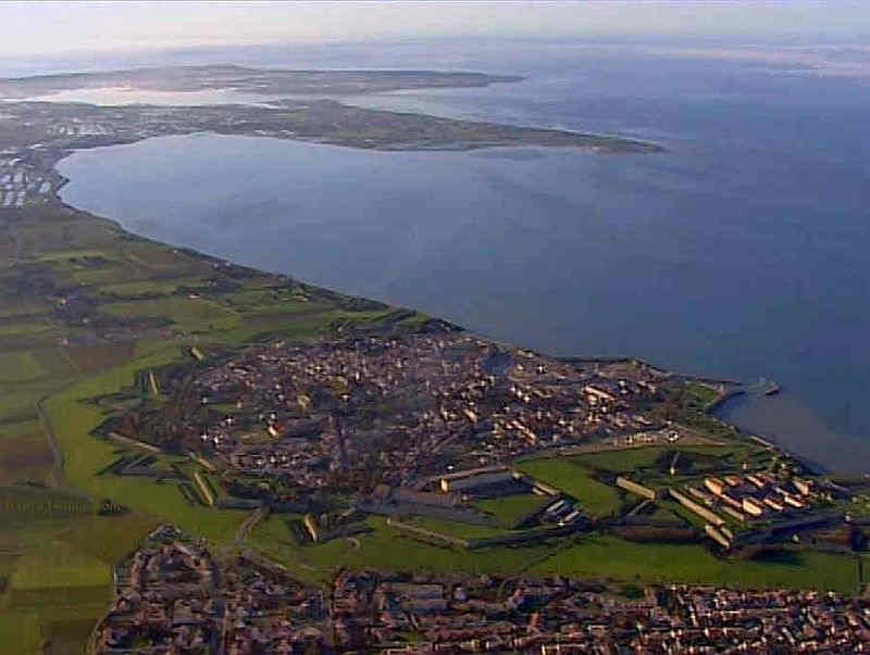 Vue a&eacute;rienne de St-Martin de R&eacute;