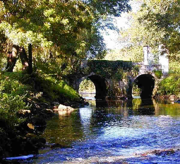 Pont sur la Charente &agrave; Vibrac
