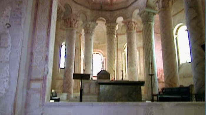 autel nef abbatiale Saint-Savin