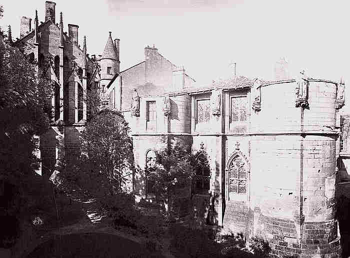 Ancien palais des comtes du Poitou