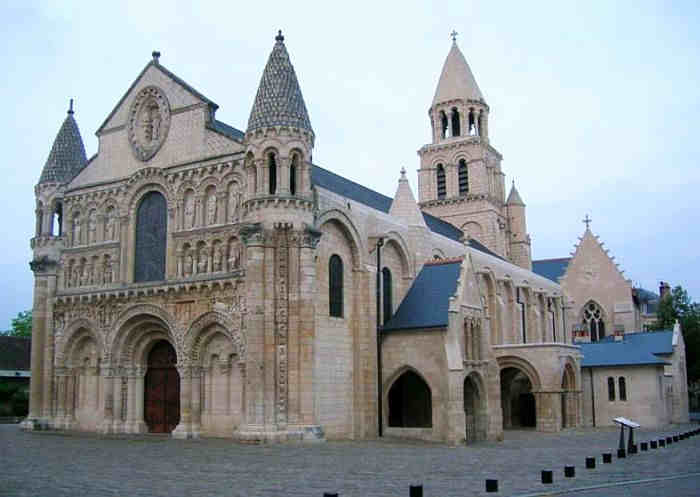 Ext&eacute;rieur Notre-Dame la Grande &agrave; Poitiers