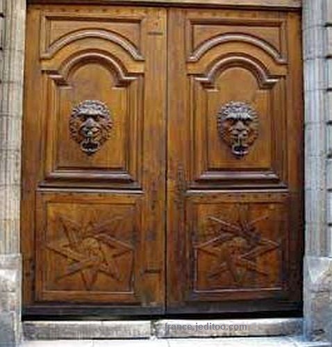 Porte de l'h&ocirc;tel Coupier de maille Grenoble