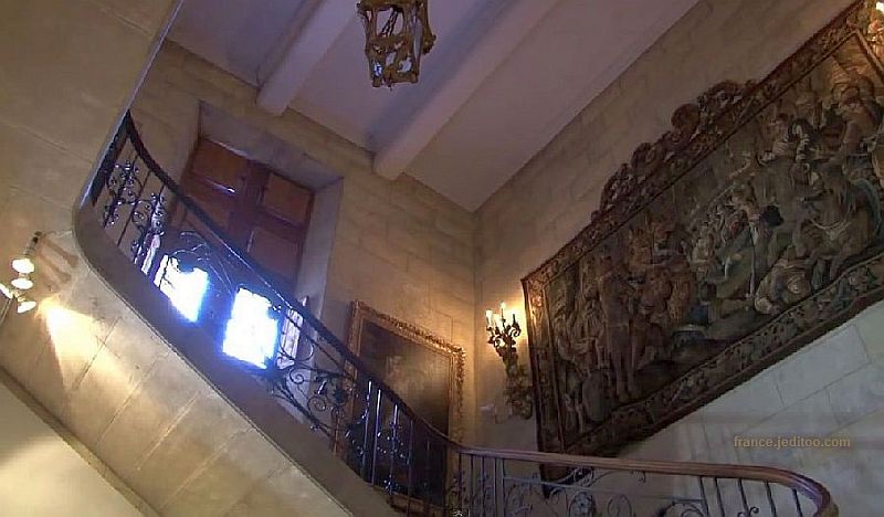 Escalier d'honneur  ch&acirc;teau de Grignan