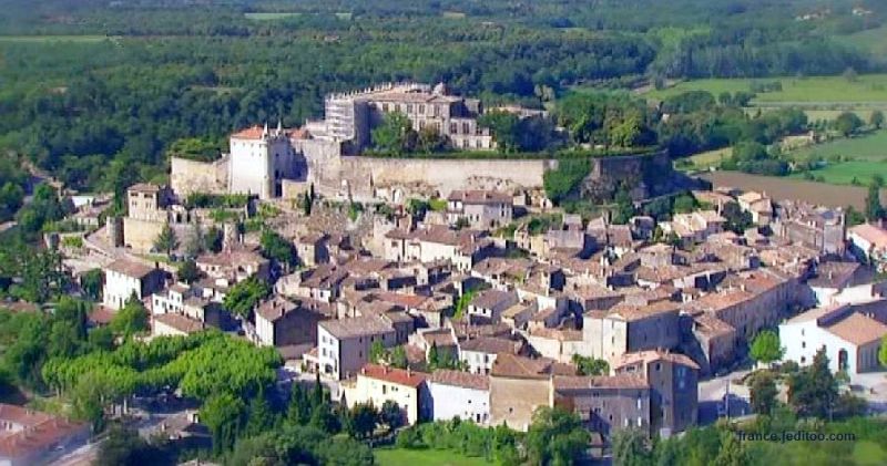 vue de Grignan et   du ch&acirc;teau