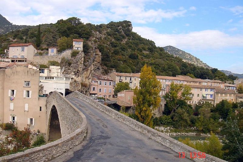 Pont roman &agrave; Nyons