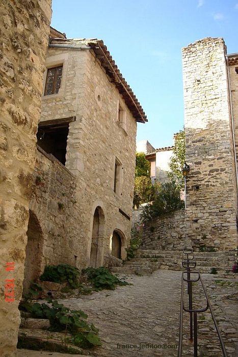 ruelle du Po&euml;t-Laval