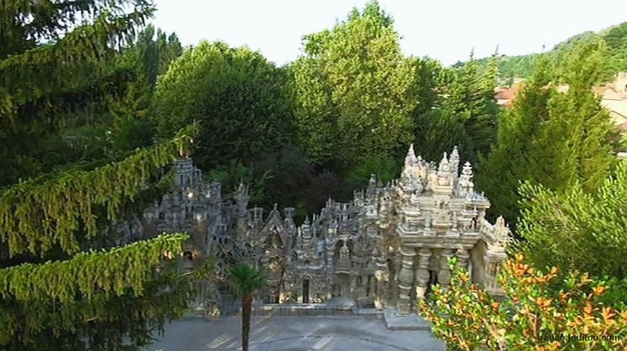 Palais  id&eacute;al du facteur  Cheval