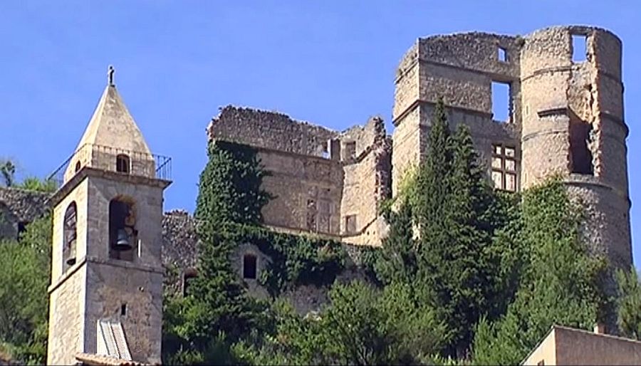 Ruines du ch&acirc;teau de Montbrun-les-Bains