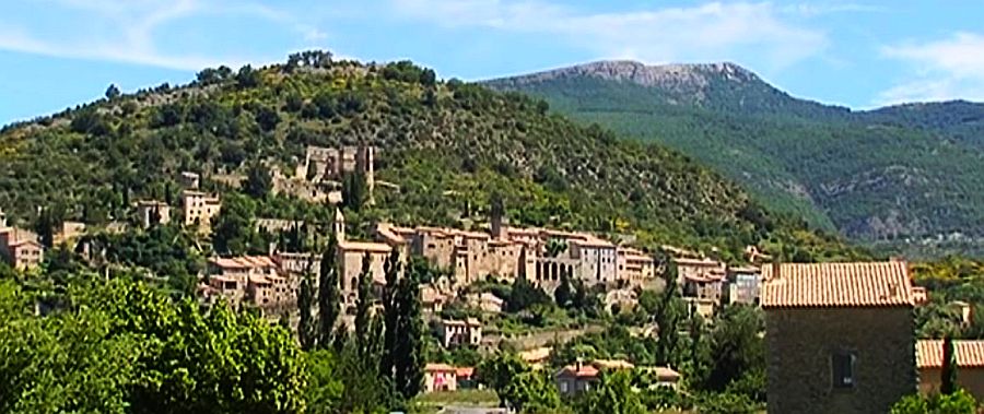 Vue de  Montbrun-les-Bains