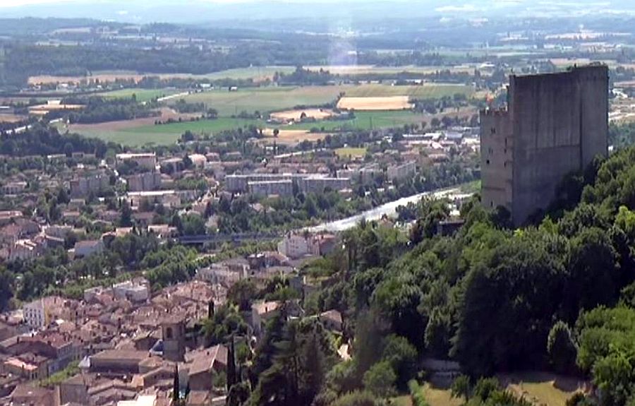Vue de Crest et de sa tour