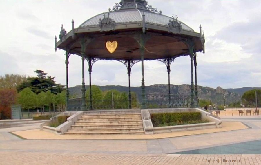  kiosque peynet &agrave; Valence