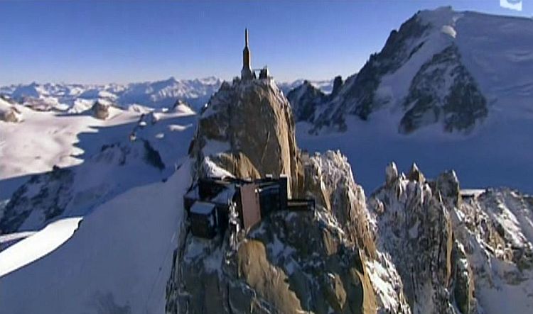 Aiguille du Midi et ses installations