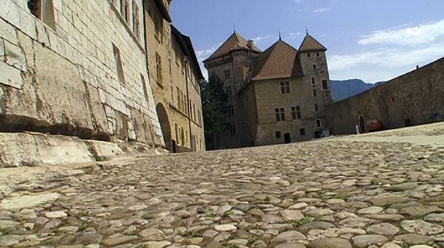Vieux pavés menant vers le chateau d'Annecy
