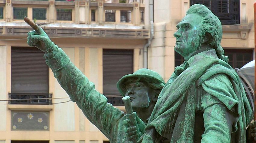 Statue de Balmat et Saussure &agrave; CHamonix