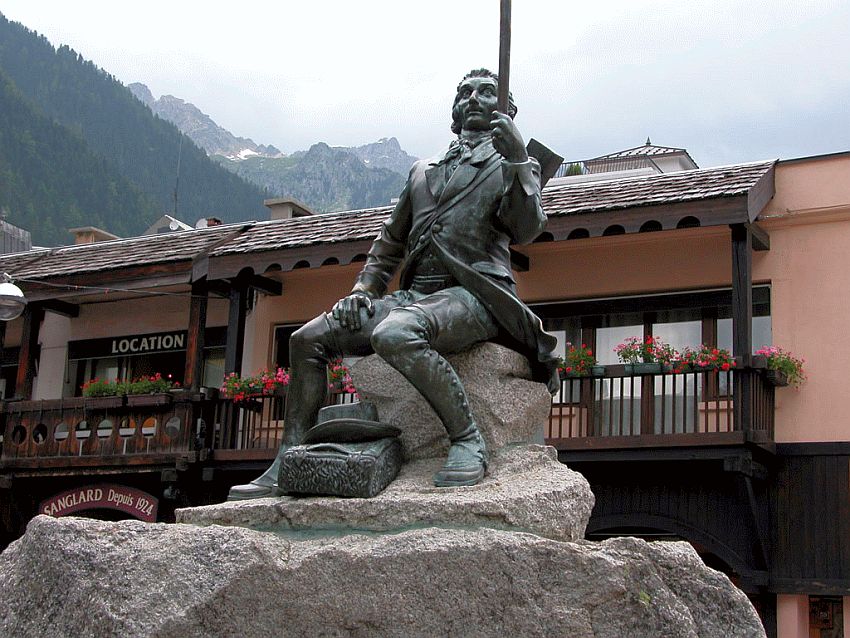 Statue du docteur Paccard &agrave; Chamonix