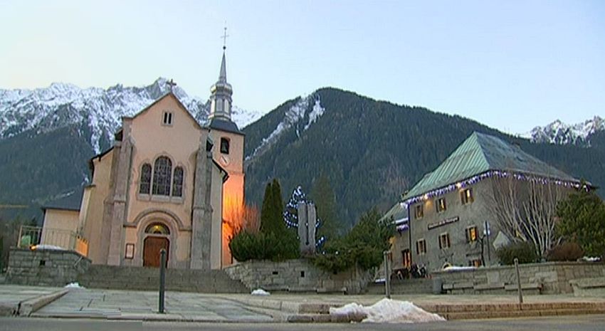 Eglise de Chamonix et bureau des guides