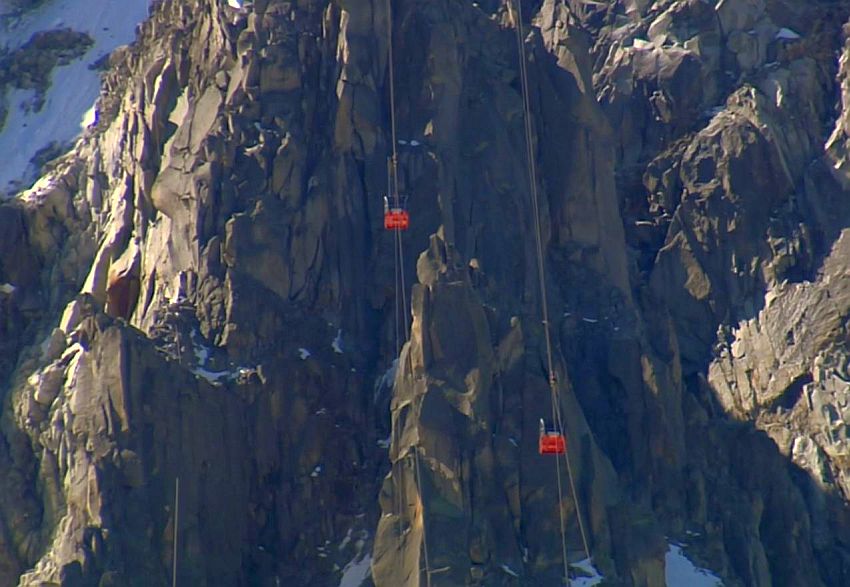 Les t&eacute;l&eacute;ph&eacute;riques de l'Aiguille du Midi