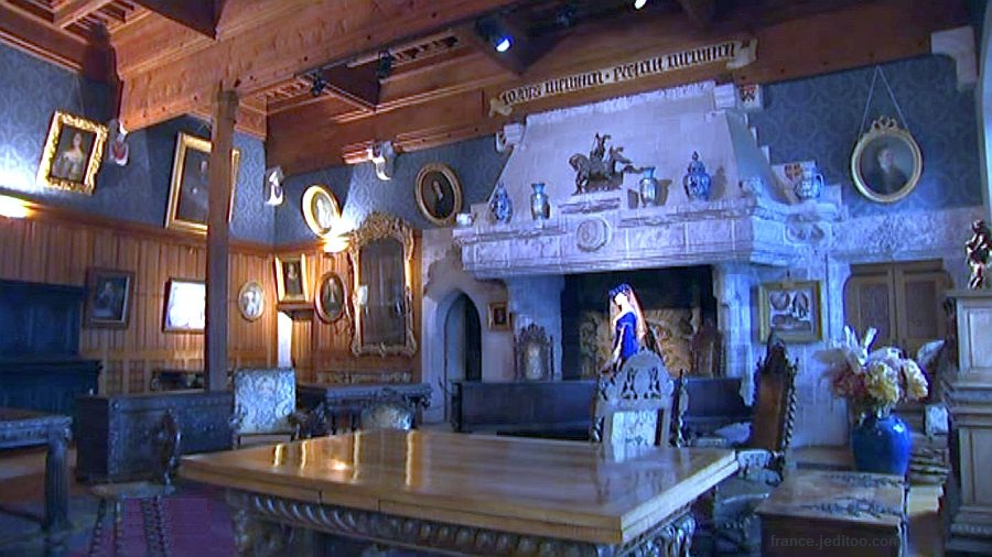 Salon du ch&acirc;teau de menthon