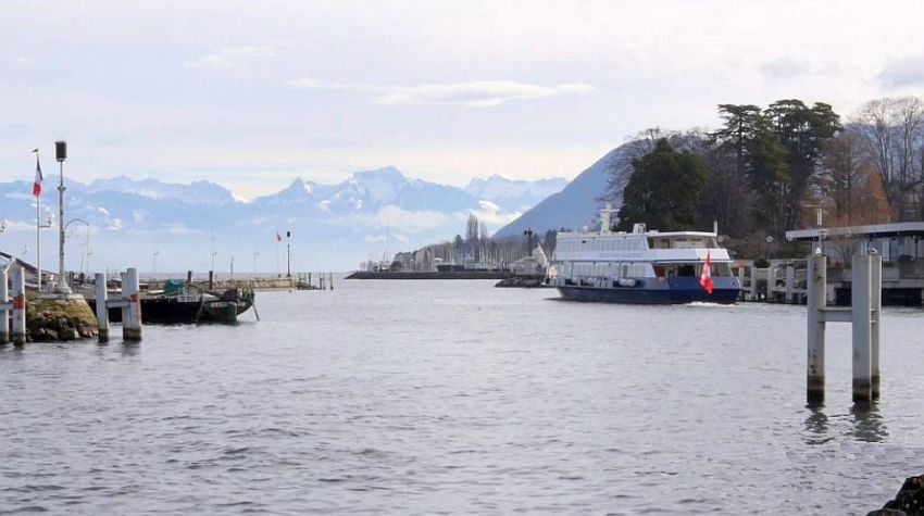 Embarcad&egrave;re &agrave; Evian