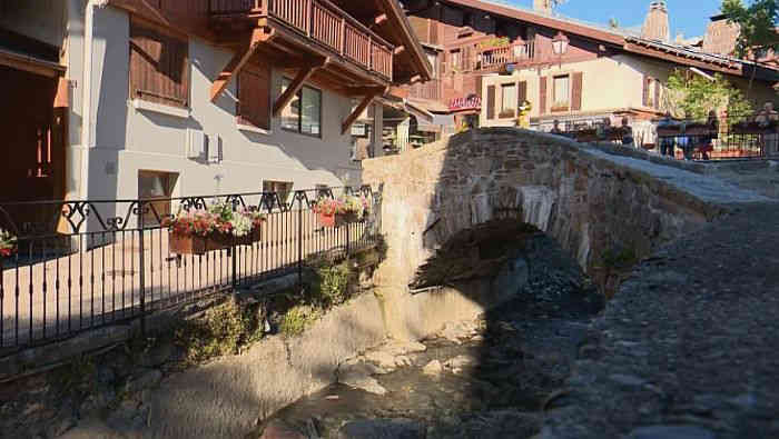 Meg&egrave;ve, pont sur le Cassioz