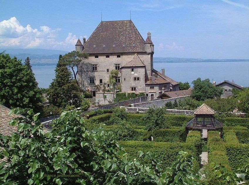Chateau d'Yvoire et jardin des  5  Sens
